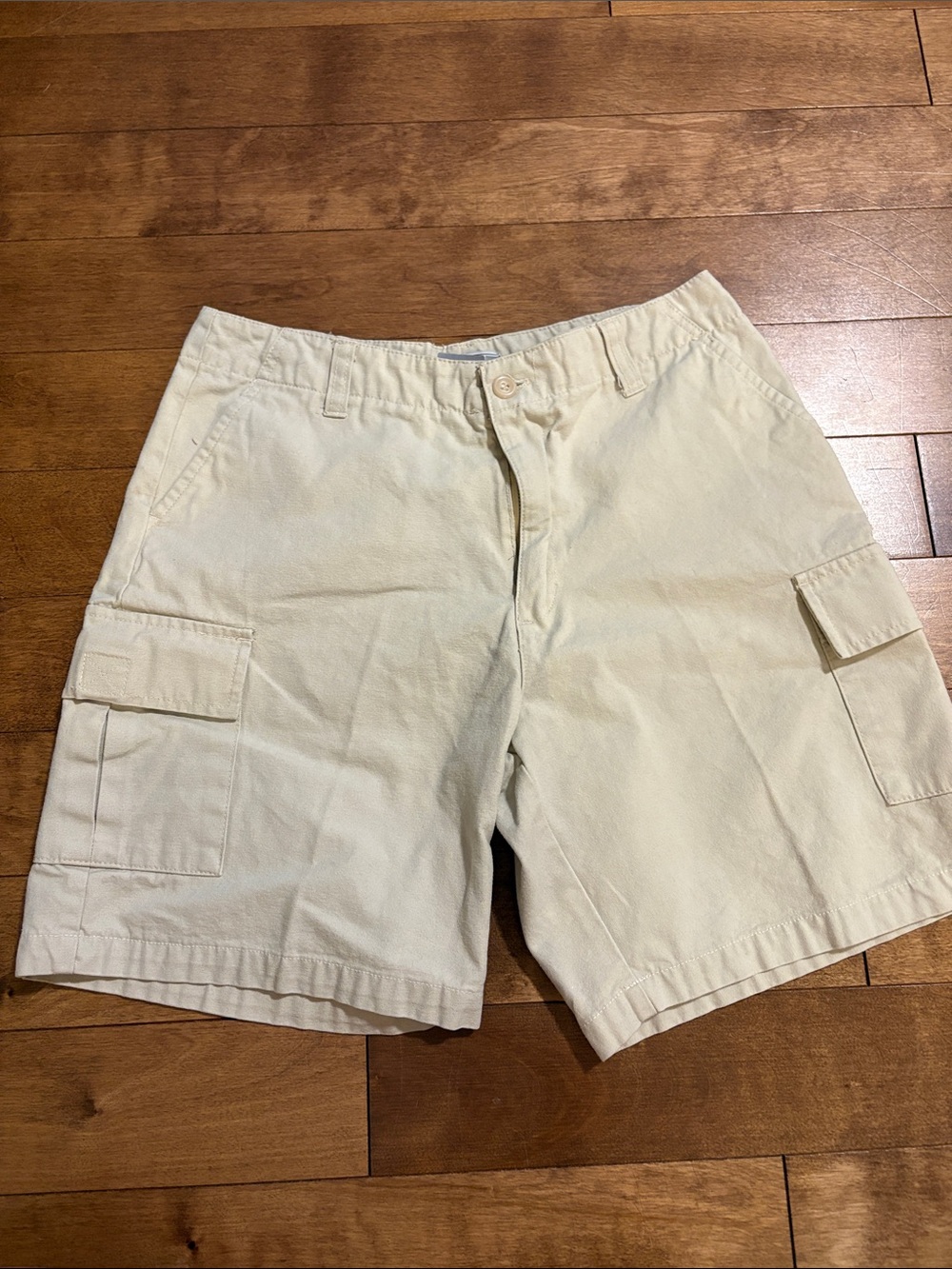 Y2K Women's Cargo Shorts in Light Cream - Versatile Everyday Style